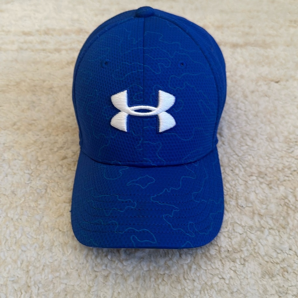 Under Armour hat- size S/M- excellent condition
